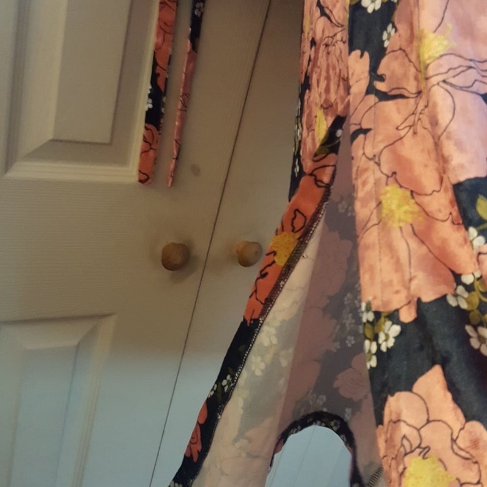 Dress - Picture 4 of 6